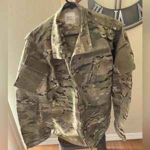 Multi-camouflage Pattern Mens Blouse Size Medium Regular